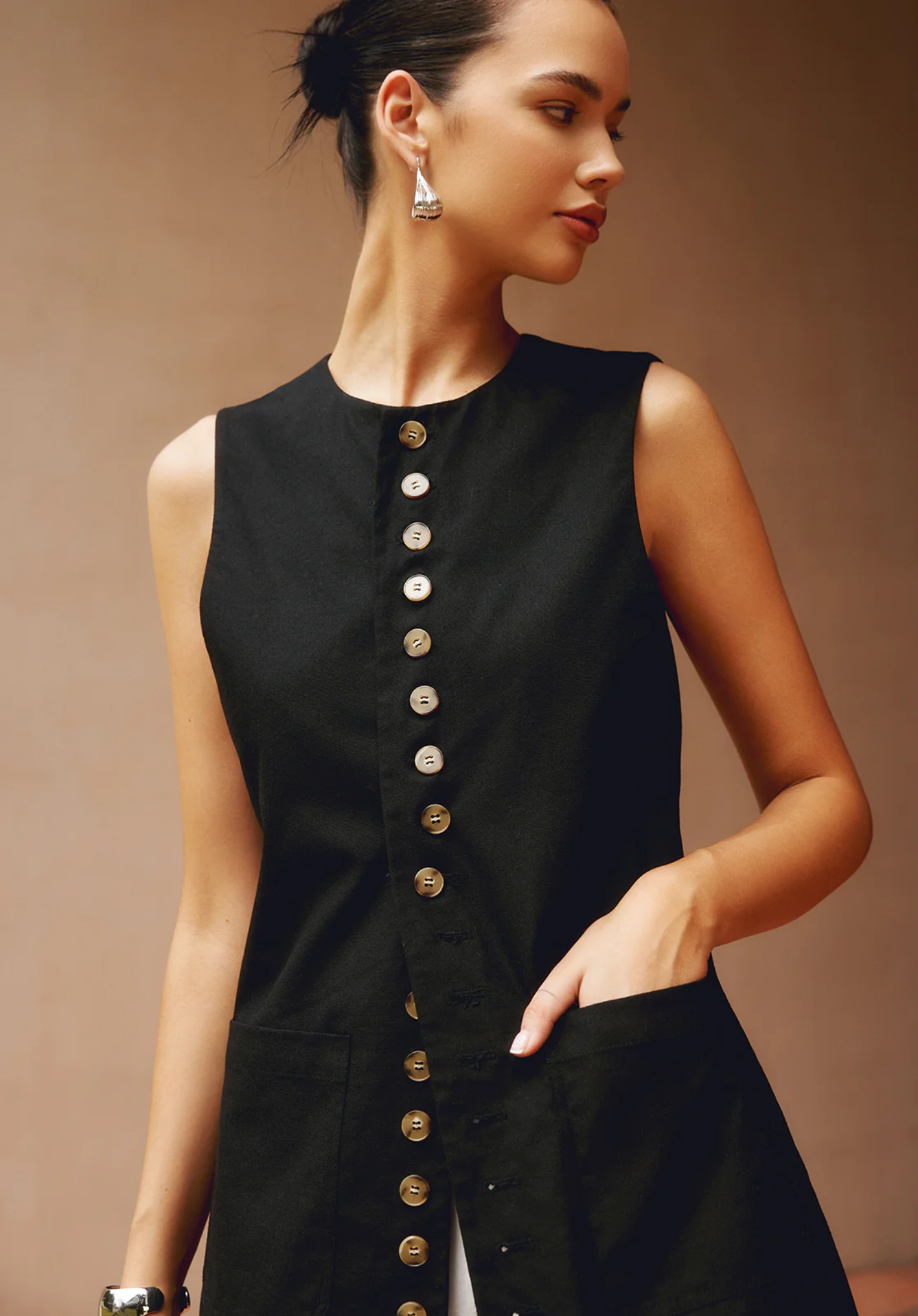 Linen Buttoned Vest®